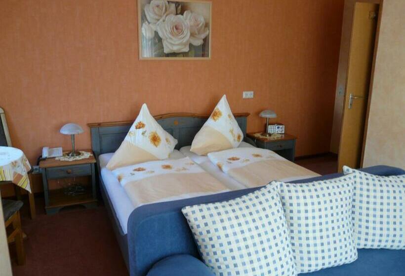 Standart Oda, Gästehaus Eberlein