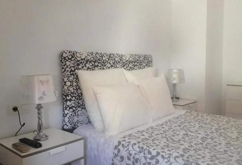 デラックスルーム, Hostal Montilla Sotogrande