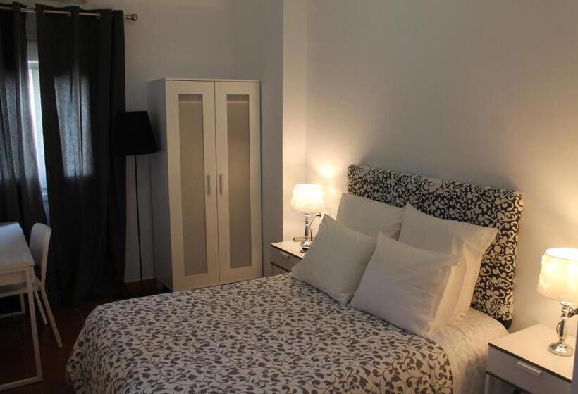 デラックスルーム, Hostal Montilla Sotogrande