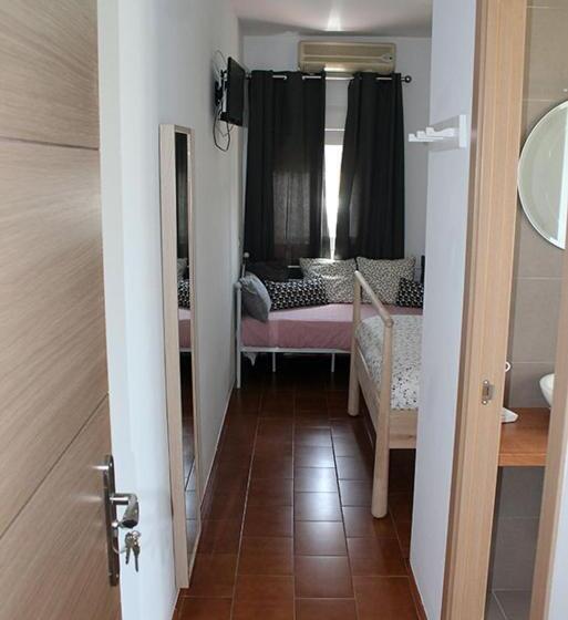 غرفة عائلية, Hostal Montilla Sotogrande