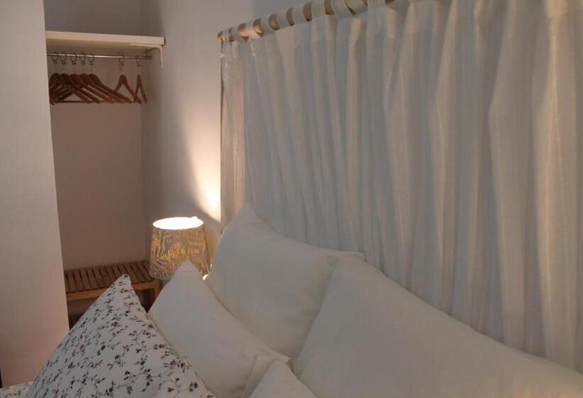 غرفة عائلية, Hostal Montilla Sotogrande