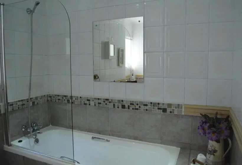 اتاق استاندارد, Le Chateau Guest House And Conference Centre