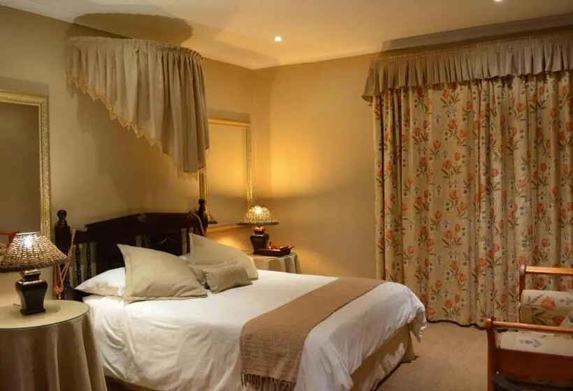 اتاق اجرایی, Le Chateau Guest House And Conference Centre
