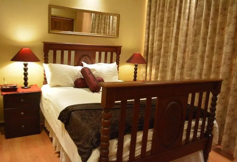 اتاق خانوادگی, Le Chateau Guest House And Conference Centre