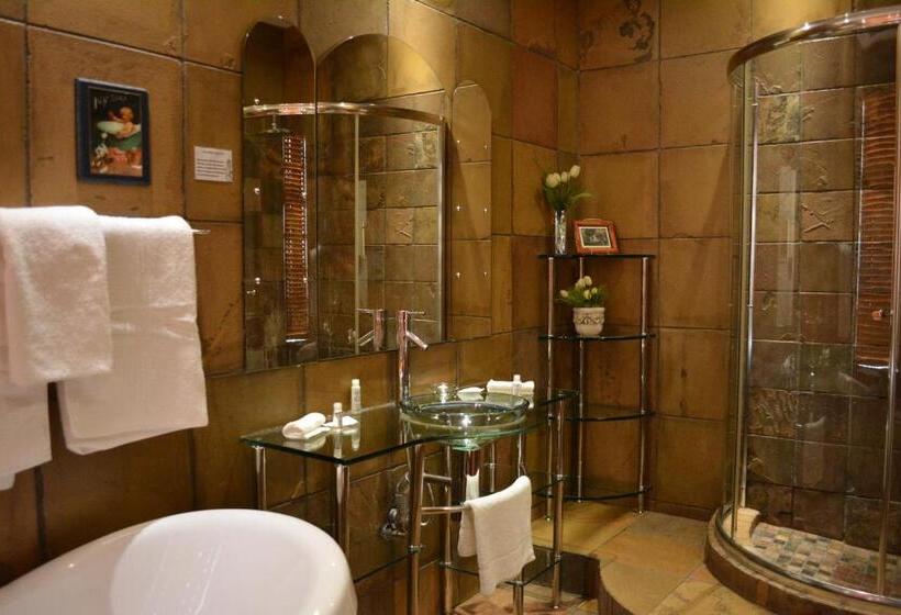 ファミリールーム, Le Chateau Guest House And Conference Centre