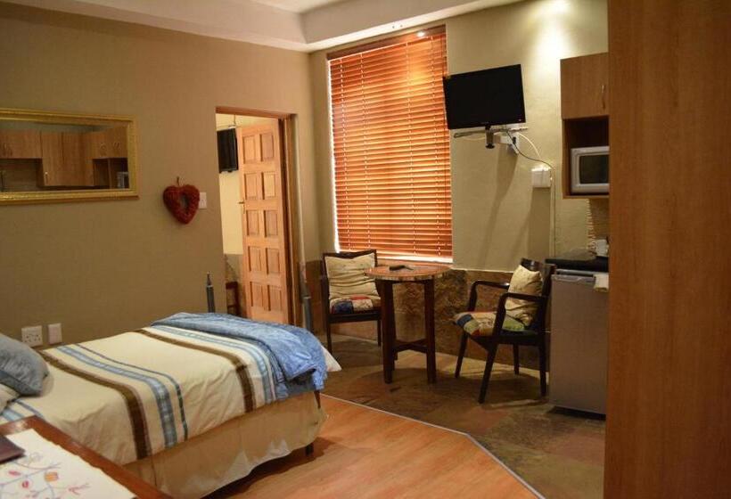 Семейный Номер, Le Chateau Guest House And Conference Centre