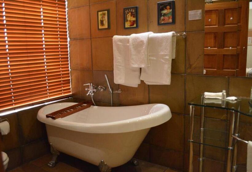 ファミリールーム, Le Chateau Guest House And Conference Centre