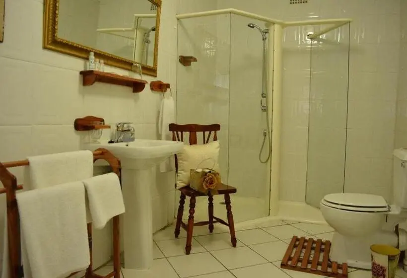 سوییت, Le Chateau Guest House And Conference Centre
