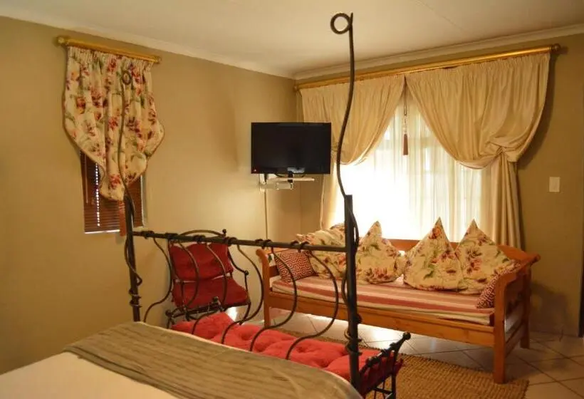 سوییت, Le Chateau Guest House And Conference Centre