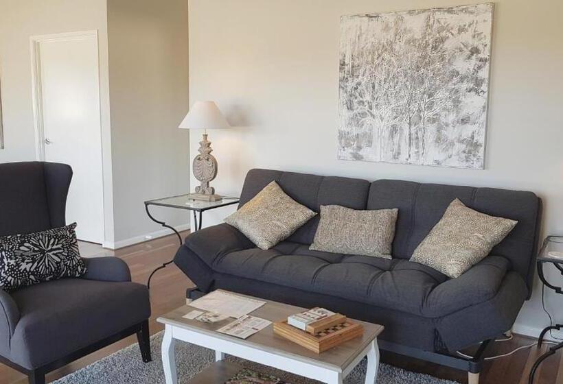 كابينة, Red Door Collective   Rdc Vineyard Estate, Luxury Adult Only Stay