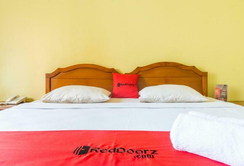 Номер Стандарт, Reddoorz Plus Near Brawijaya Museum