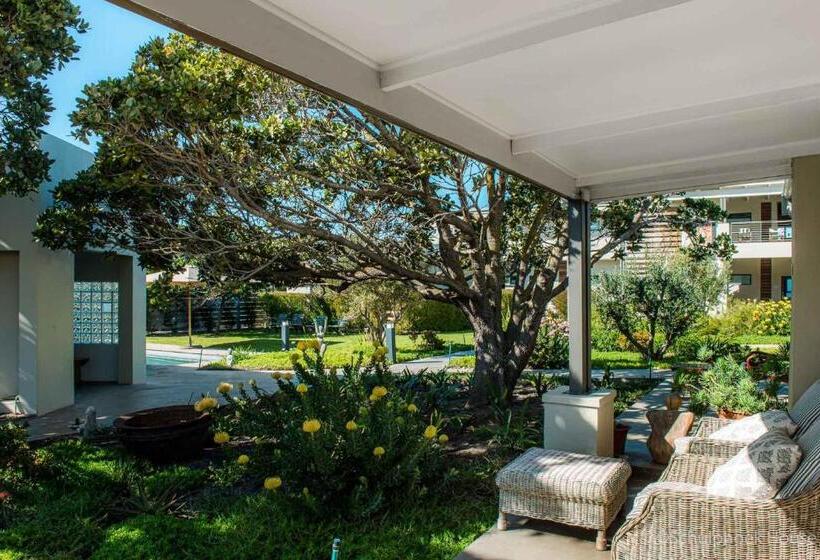 اتاق سه نفره دلوکس با چشم‌انداز باغ, Schulphoek Seafront House