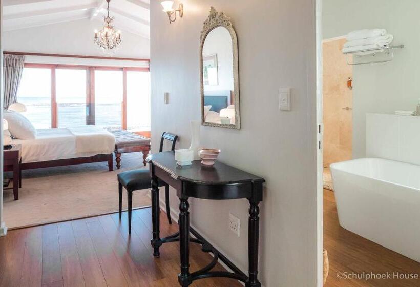 اتاق سه نفره سوپریور با چشم‌انداز دریا, Schulphoek Seafront House
