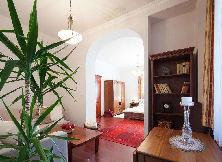 スタンダード４人部屋, Villa Cecile