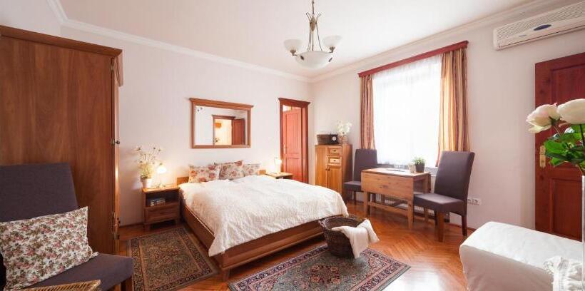 スタンダード４人部屋, Villa Cecile