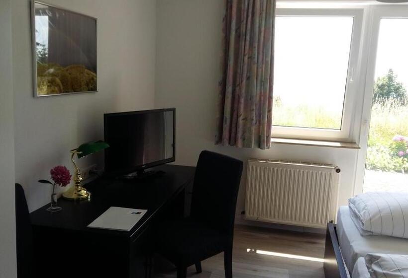 Номер Стандарт, Zum Rebhang Bed & Breakfast