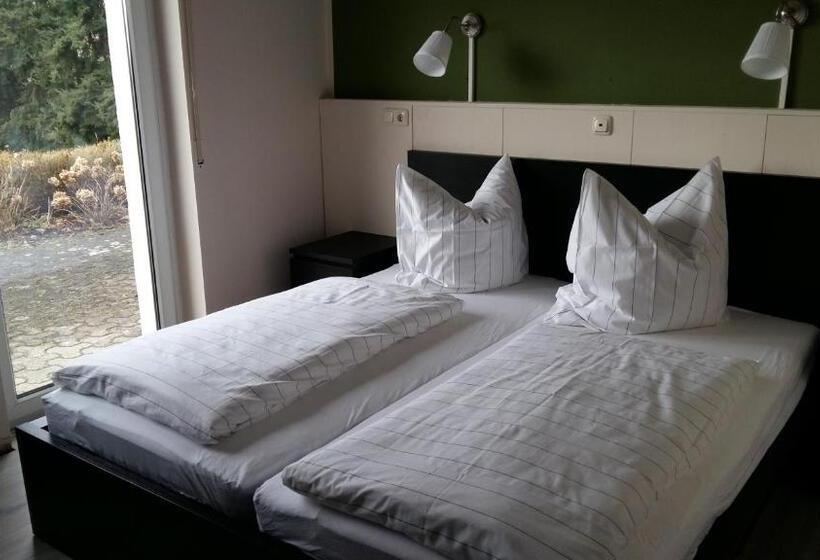 Номер Стандарт, Zum Rebhang Bed & Breakfast