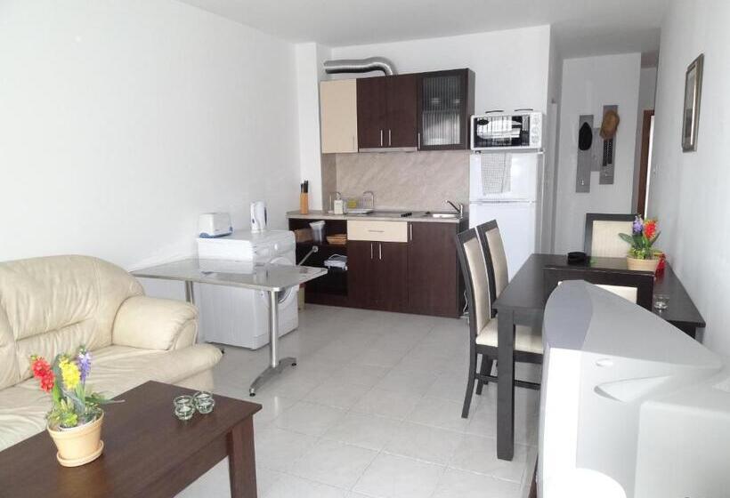 带2个卧室的公寓, Triumph Holiday Village