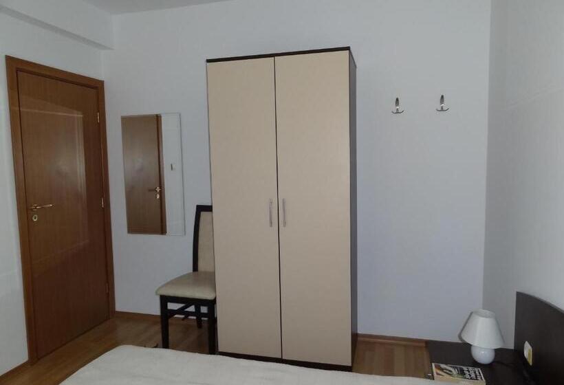 带2个卧室的公寓, Triumph Holiday Village