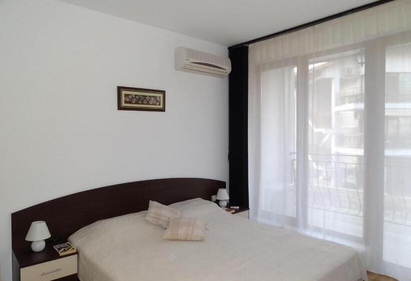 带2个卧室的公寓, Triumph Holiday Village