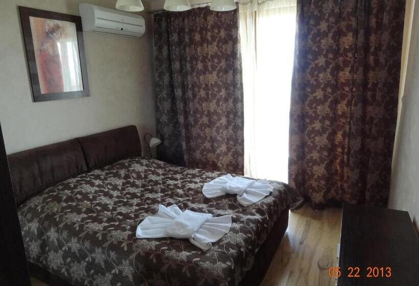 带1个卧室的顶楼公寓, Triumph Holiday Village