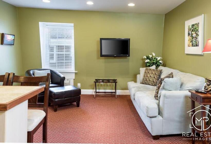 جناح سرير كينج, Bouchard Restaurant & Inn