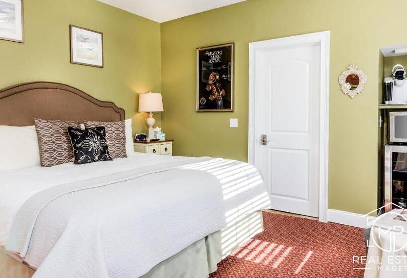 غرفة سوبيريور سرير كينج, Bouchard Restaurant & Inn