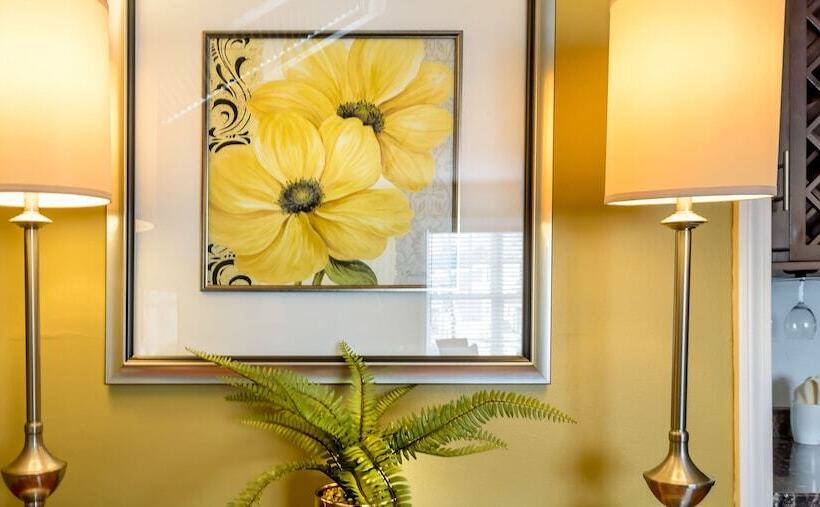 شقة غرفتين, Bouchard Restaurant & Inn