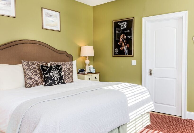 غرفة قياسية, Bouchard Restaurant & Inn