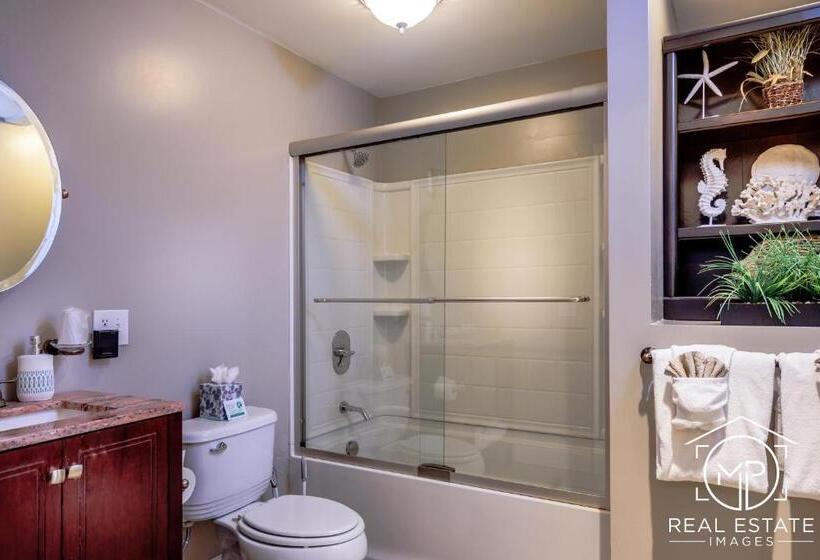 غرفة ديلوكس سرير كينج, Bouchard Restaurant & Inn