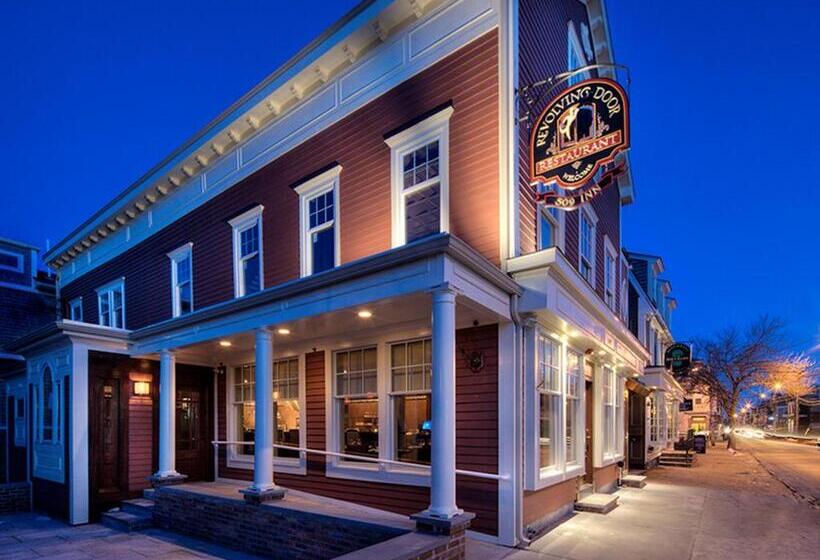 스탠다드 룸 킹사이즈 침대, Bouchard Restaurant & Inn