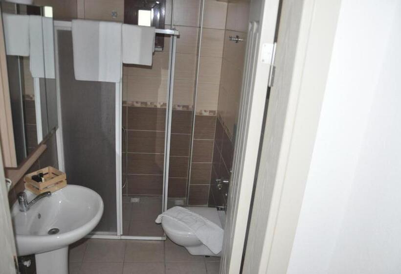 شقة غرفة واحدة مطلة على الحديقة, Lacivert Boutique