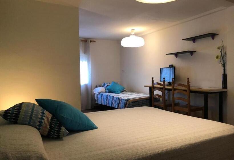 اتاق استاندارد سه نفره, Posada Tintes