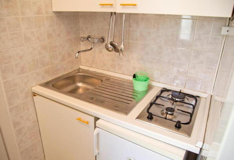 스탠다드 방갈로, Residence Casabianca