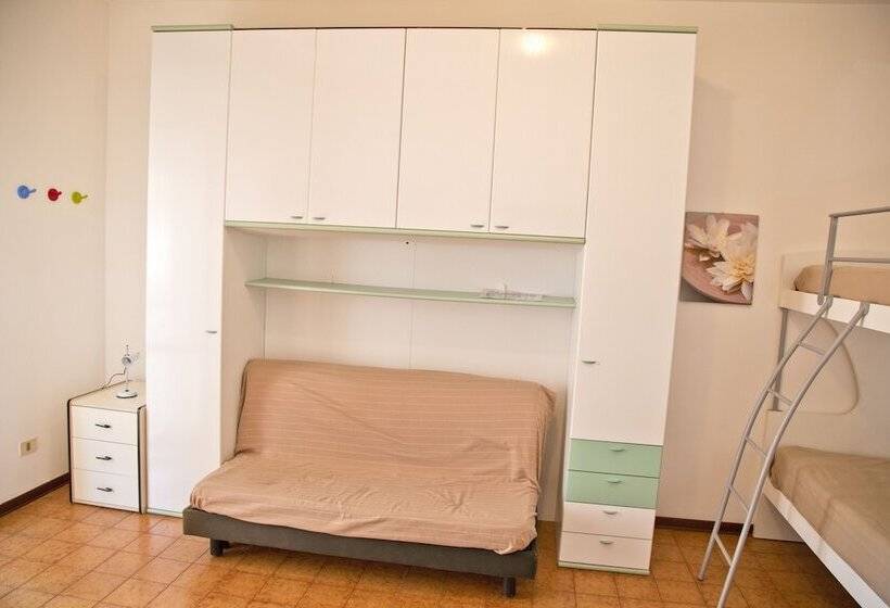 스탠다드 스튜디오, Residence Casabianca