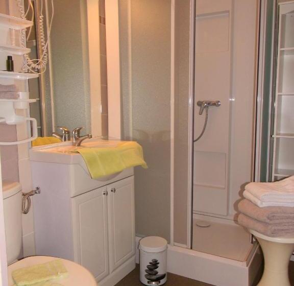 スタンダードスタジオ, Résidence Hôtelière Hélios