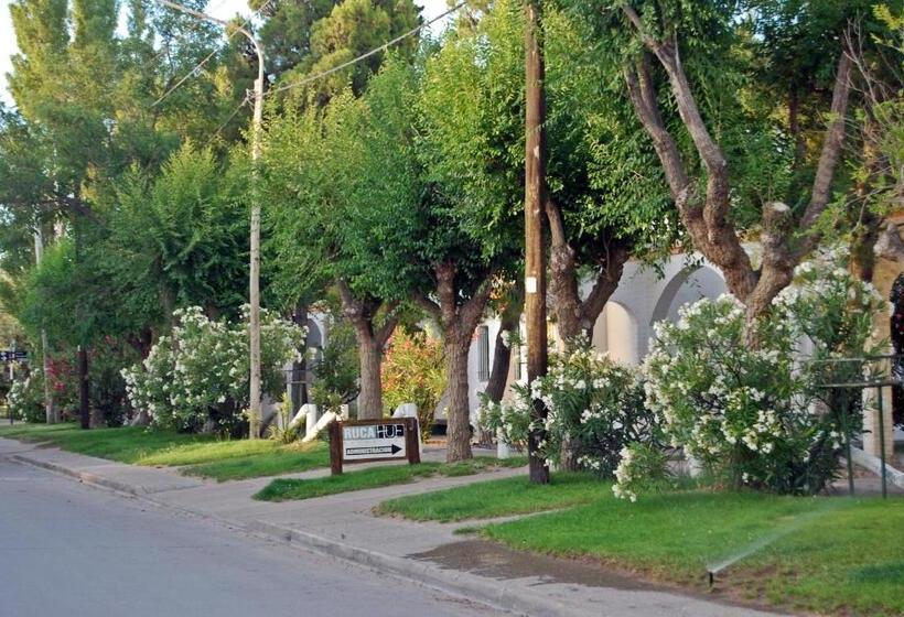 ２ベッドルームアパートメント, Ruca Hue