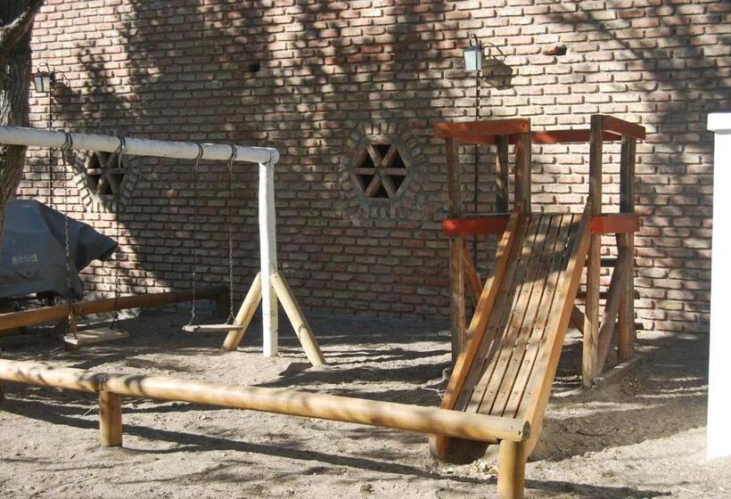 ２ベッドルームアパートメント, Ruca Hue