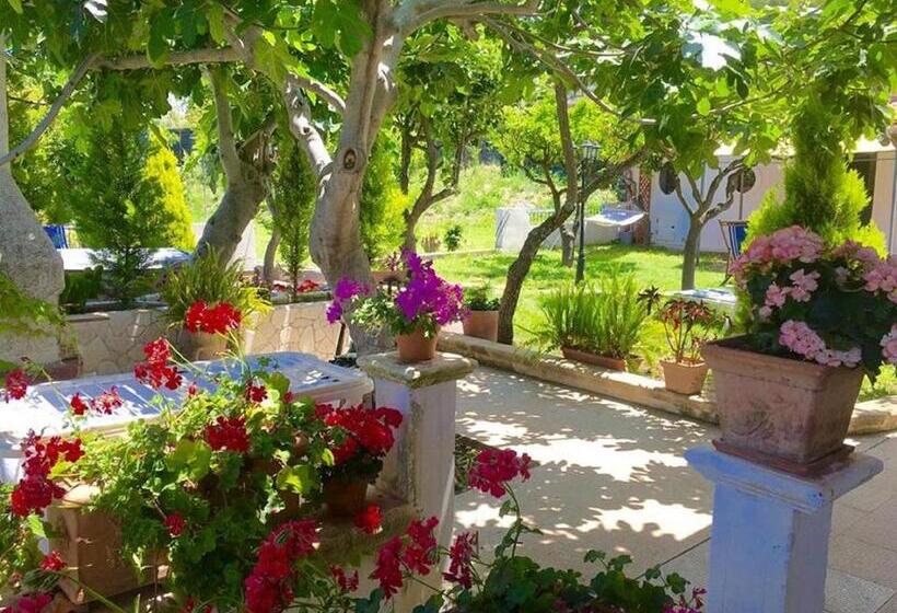 Вилла 2 Спальни, Villa Giulia