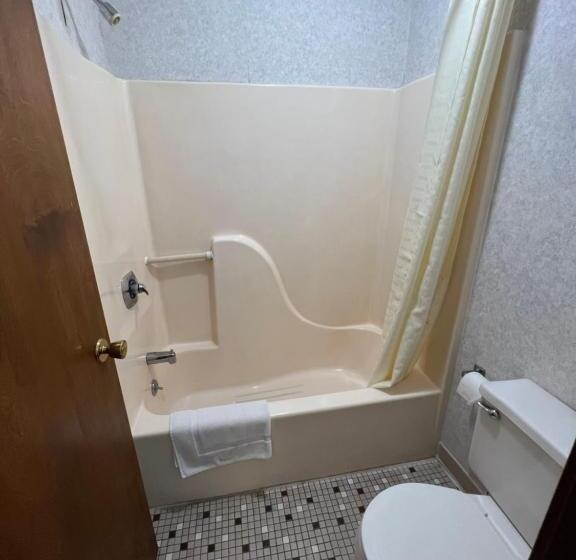 Номер Стандарт, Americas Inn Bardstown