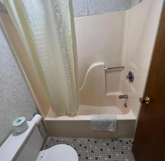 غرفة قياسية سرير كينج, Americas Inn Bardstown