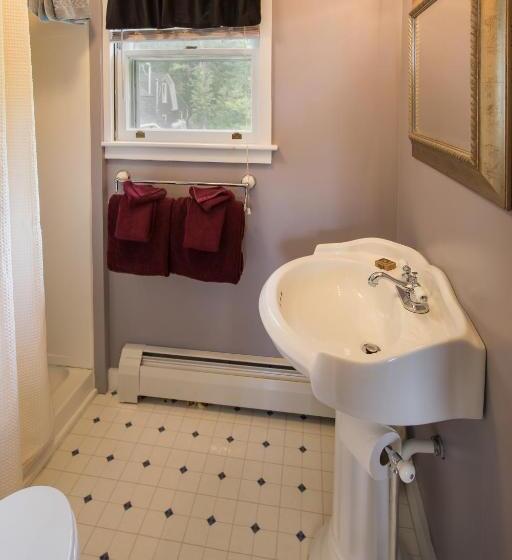 디럭스 룸 킹사이즈 침대, Snowvillage Inn