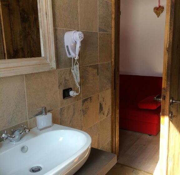 舒适三人间, Agriturismo Le Radici