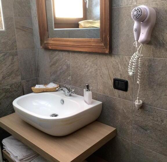 标准间, Agriturismo Le Radici