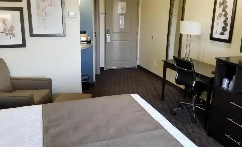اتاق استاندارد با تخت بزرگ, Americinn By Wyndham Sioux Falls North