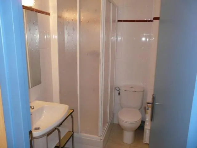 スタンダードトリプルルーム, Hostal Adarnius