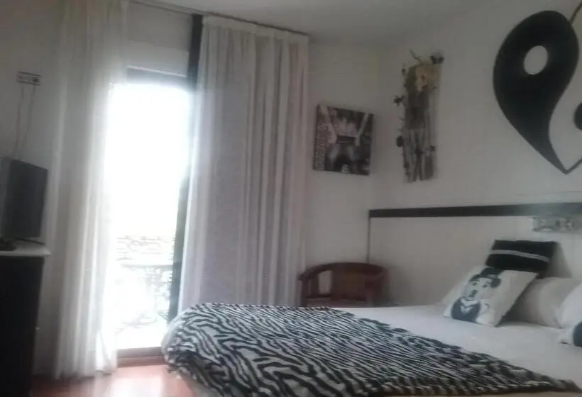 スタンダードルーム, Hostal La Carretera