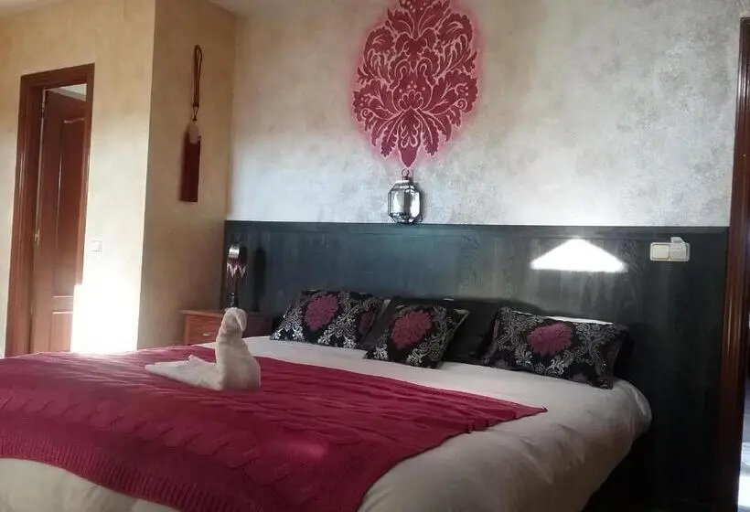 スタンダードトリプルルーム, Hostal La Carretera