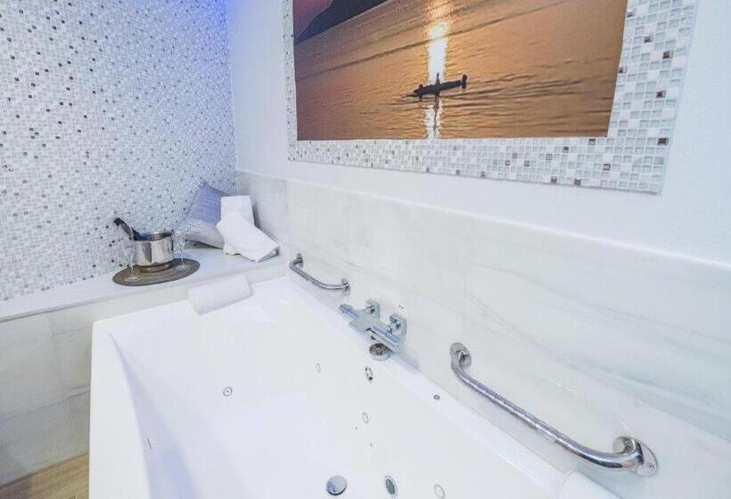 バスタブ付きスタンダードルーム, Hostal La Carretera