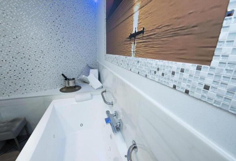 Номер Стандарт с Гидромассажем, Hostal La Carretera